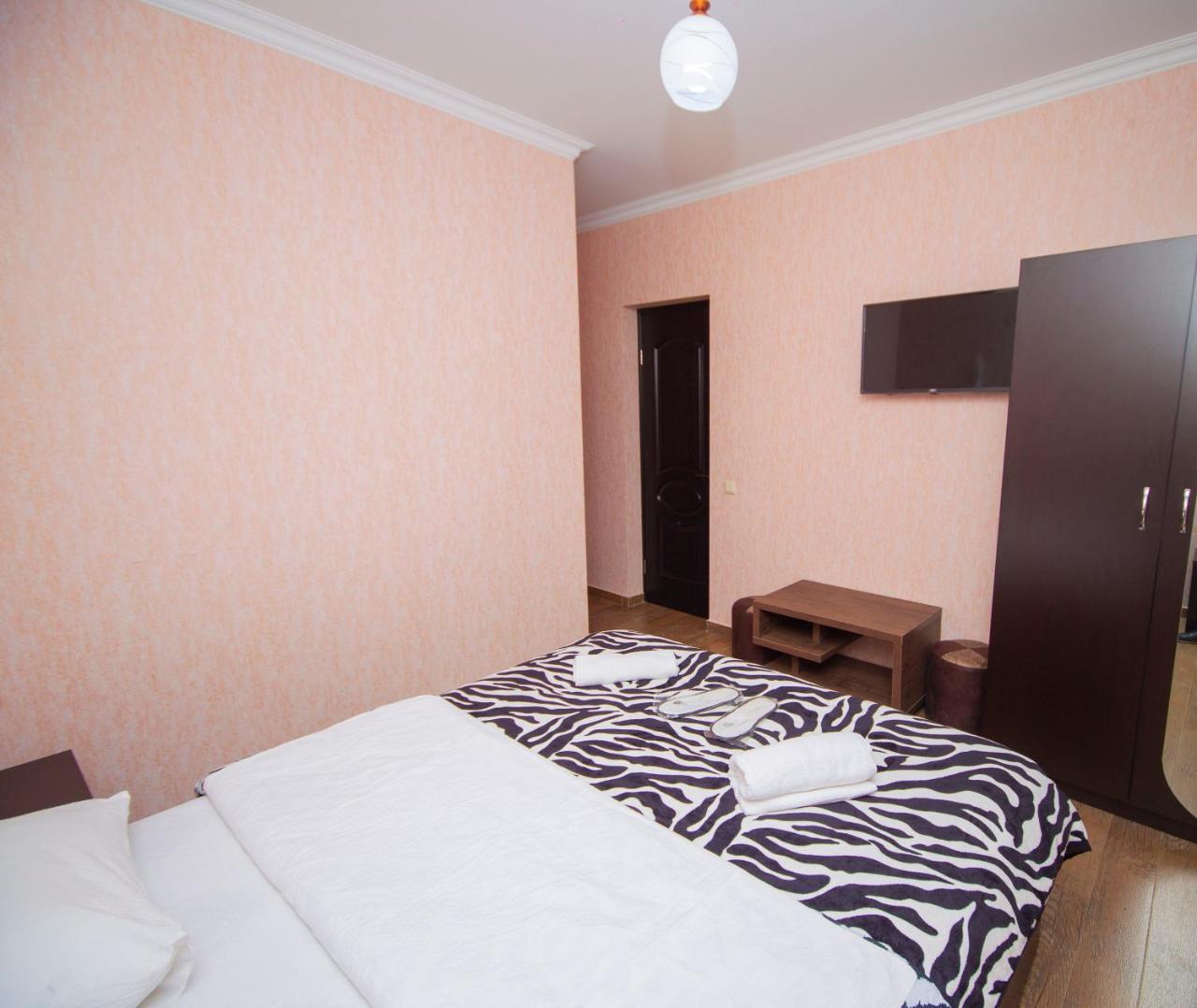 Hotel Elegant 2 트빌리시 외부 사진
