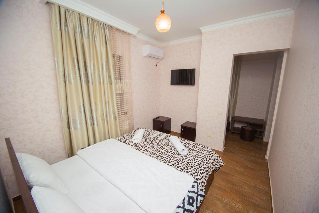 Hotel Elegant 2 트빌리시 외부 사진